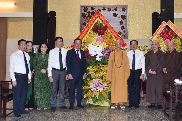 Pemimpin Partai dan Negara Mengucapkan Selamat Hari Raya Waisak Tahun 2024   - ảnh 1