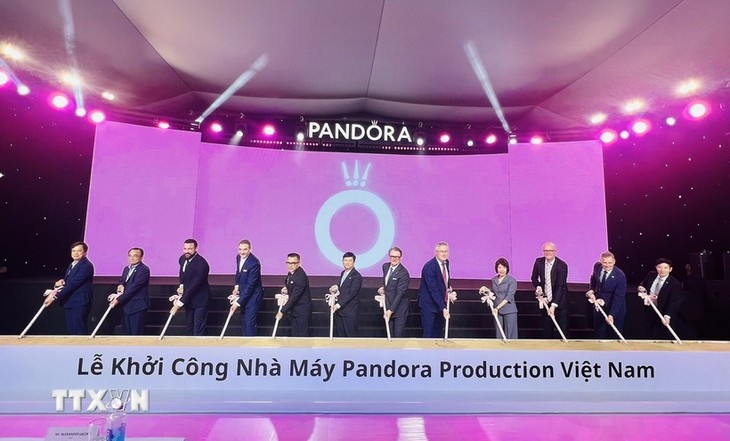 Pandora Gunakan 100% Energi Terbarukan di Pabriknya di Vietnam - ảnh 1