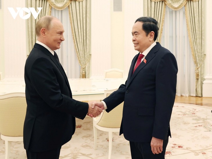 Ketua MN Tran Thanh Man Bertemu dengan Presiden Federasi Rusia - ảnh 1