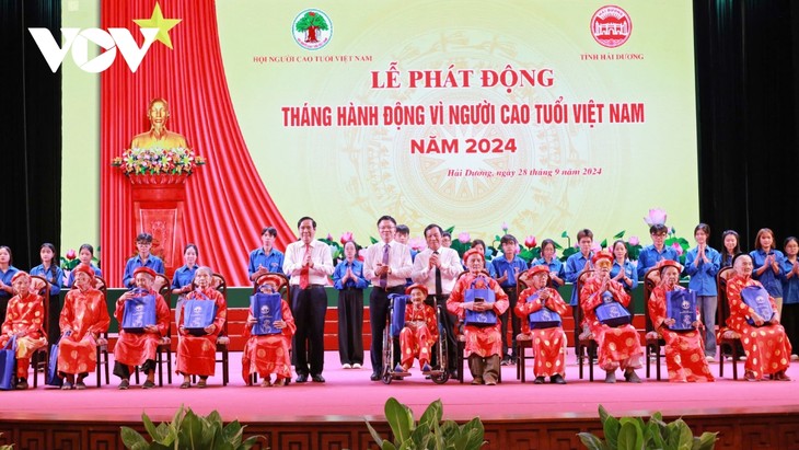 Mencanangkan Bulan Aksi demi Kaum Lansia Vietnam Tahun 2024 - ảnh 1