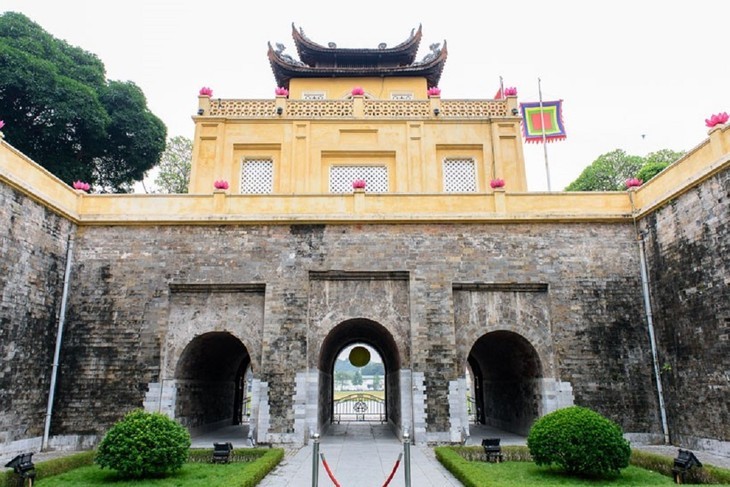 Tempat-Tempat Sejarah yang Berkaitan dengan Hari Pembebasan Ibu Kota  Hanoi 10 Oktober - ảnh 10