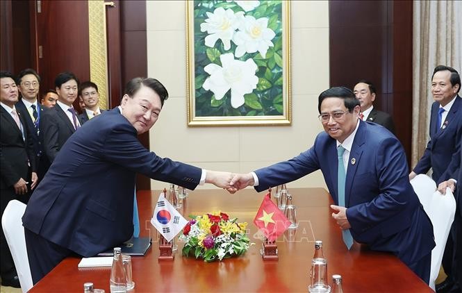 PM Vietnam, Pham Minh Chinh Menemui Presiden Republik Korea, Yook Suk Yeol - ảnh 1