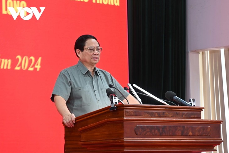 PM Pham Minh Chinh: Dari Persawahan Padi yang Luas, Jalan-Jalan Tol yang Modern telah Terbentuk di Daerah Dataran Rendah Sungai Mekong - ảnh 1