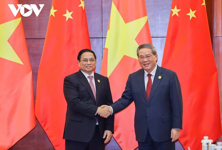 PM Vietnam, Pham Minh Chinh Lakukan Pembicaraan dengan PM Dewan Rakyat Tiongkok, Li Qiang - ảnh 1