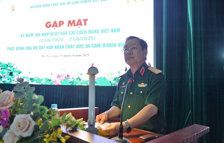 Mencanangkan Dukungan untuk Dana Korban Agen Oranye/Dioxin Vietnam - ảnh 1