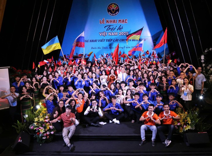 Pembukaan Perkemahan Musim Panas Vietnam Tahun 2025: Bersama-sama Melanjutkan Kisah tentang Perdamaian - ảnh 2