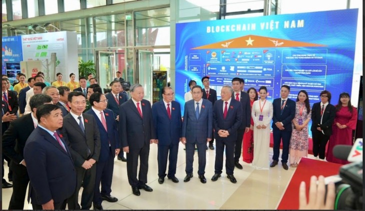 Sekjen To Lam: Peluang Penerapan Teknologi Blockchain untuk Tingkatkan Produktivitas Kerja di Vietnam - ảnh 1