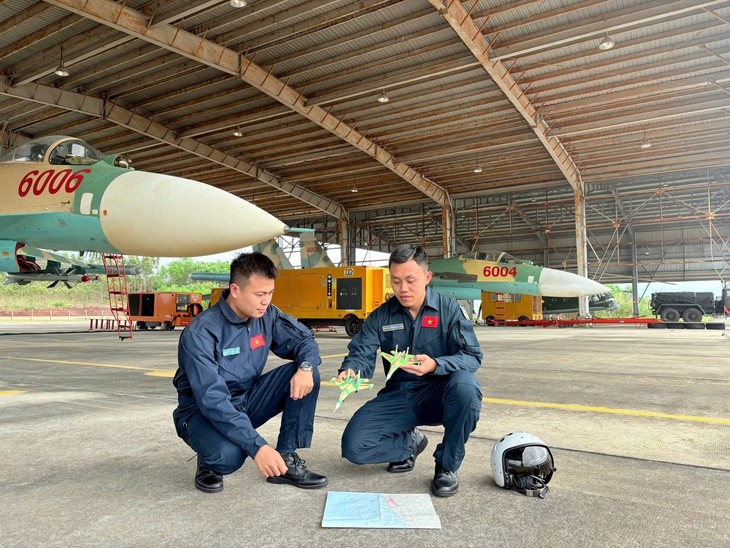 Nguyen Hoang Hai Quang – Penjaga Langit Damai Tanah Air - ảnh 3