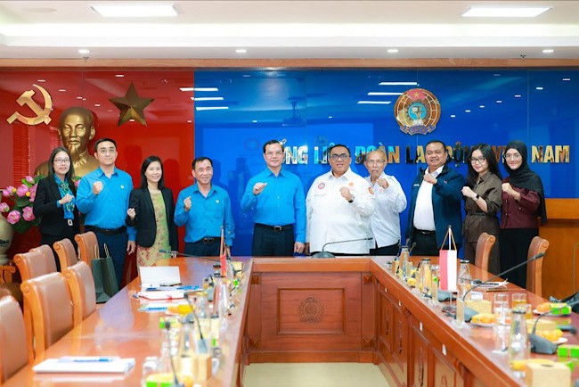 Memperkuat Kerja Sama Organisasi Serikat Pekerja Vietnam-Indonesia - ảnh 3