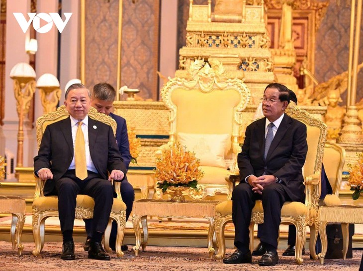 Sekjen KS PKV To Lam Lakukan Pertemuan dengan Samdech Techo Hun Sen - ảnh 1