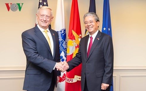 Vietnam, US make remarkable progress in security, defense cooperation - ảnh 1