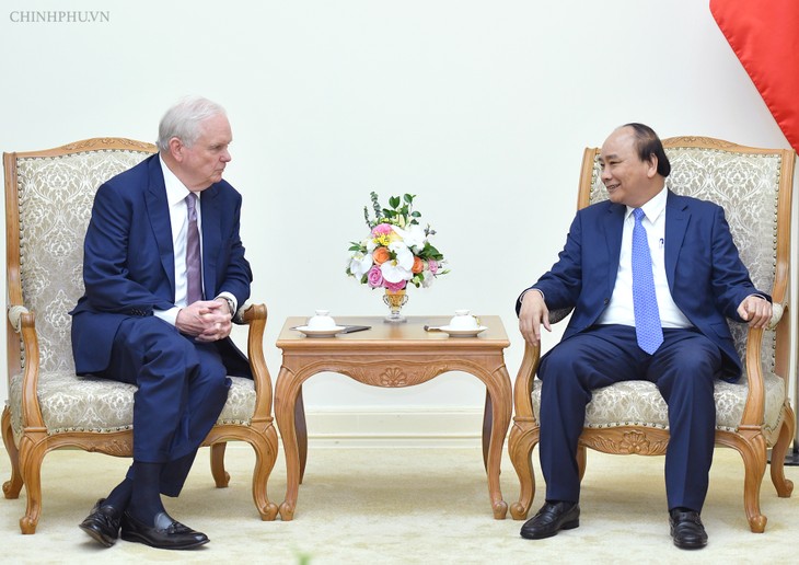 PM Nguyen Xuan Phuc receives Harvard University professor - ảnh 1