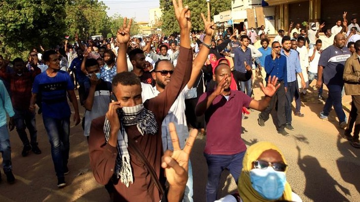 Sudan military not to extradite President to ICC - ảnh 1