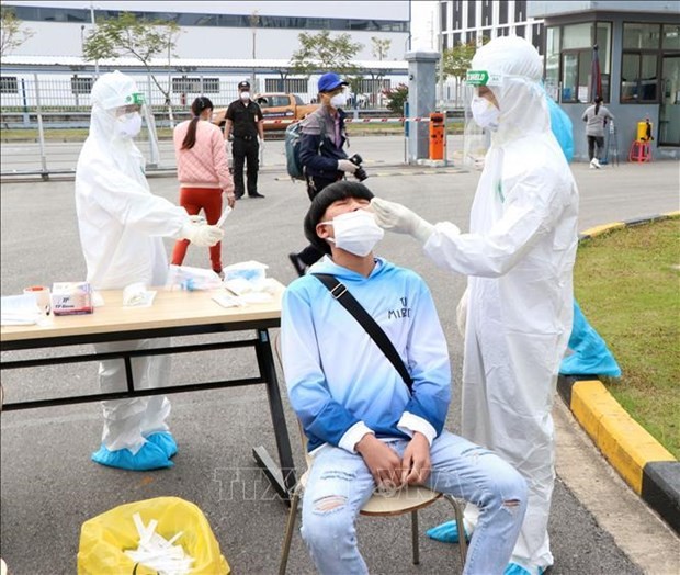 Hai Duong hastens testing, disinfectant spraying - ảnh 1