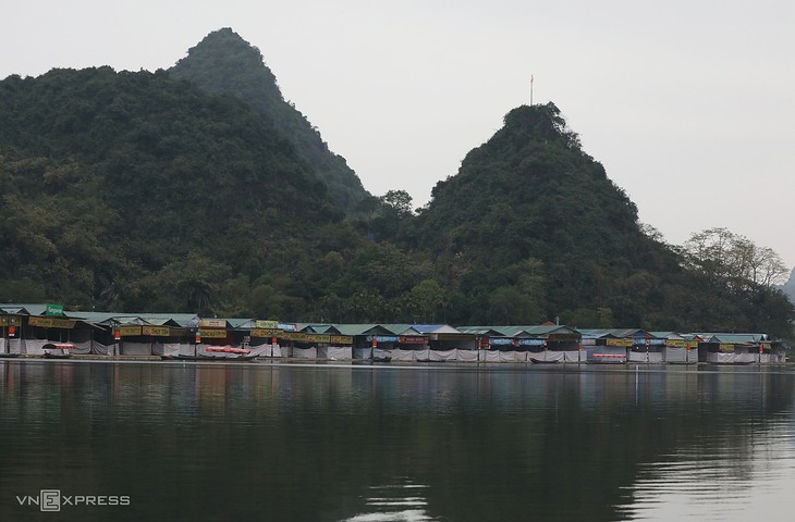 Hanoi reopens historical sites, walking streets - ảnh 1