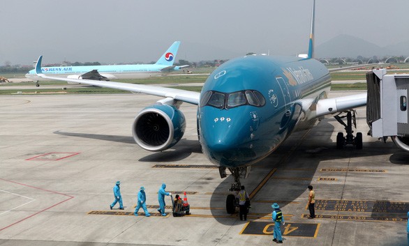 Airports in Hanoi, HCMC continue receiving international flights - ảnh 1