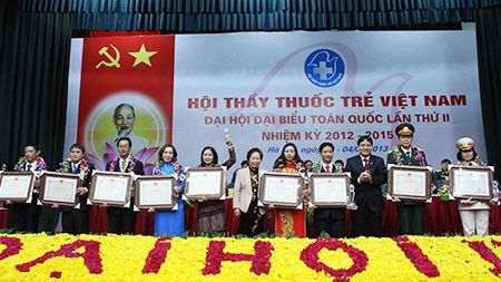 Thầy thuốc trẻ Việt Nam rèn đức, luyện tài, vì sức khỏe cộng đồng - ảnh 1