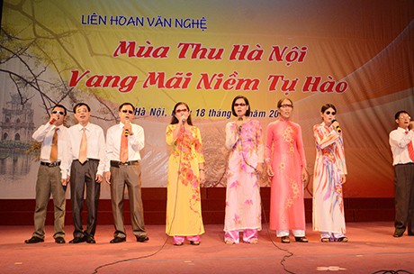 Liên hoan văn nghệ “Mùa thu Hà Nội - Vang mãi niềm tự hào” - ảnh 1