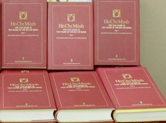 Hoàn thành bộ sách “Hồ Chí Minh với văn nghệ sĩ - Văn nghệ sĩ với Hồ Chí Minh”  - ảnh 1