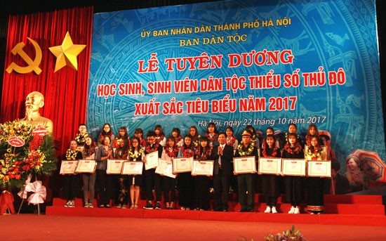 Hà Nội tuyên dương học sinh, sinh viên dân tộc thiểu số tiêu biểu - ảnh 1