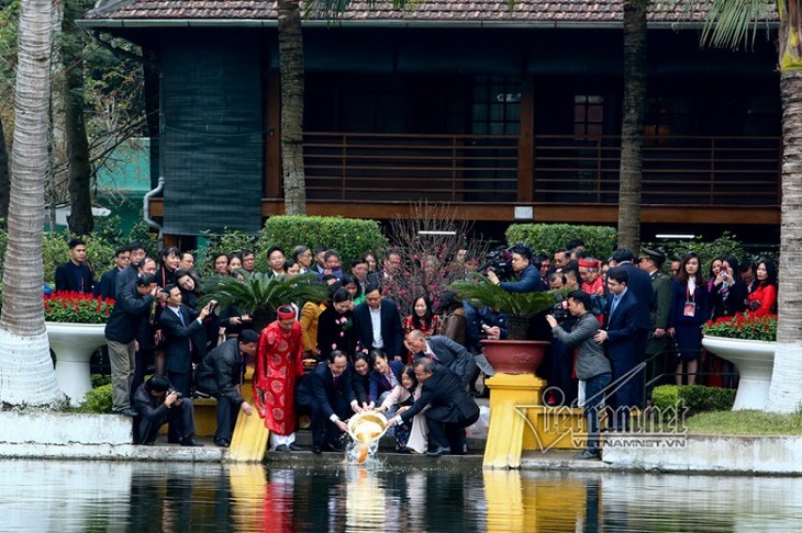 Lãnh đạo Đảng, Nhà nước và Chính phủ gặp mặt kiều bào về quê vui Tết đón Xuân - ảnh 2