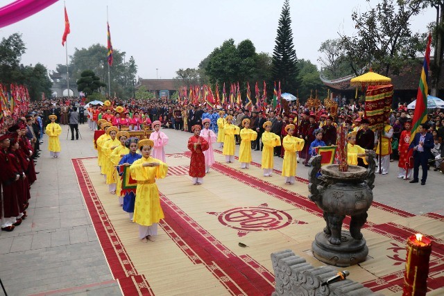 Tưng bừng khai hội đầu Xuân tại nhiều địa phương - ảnh 1