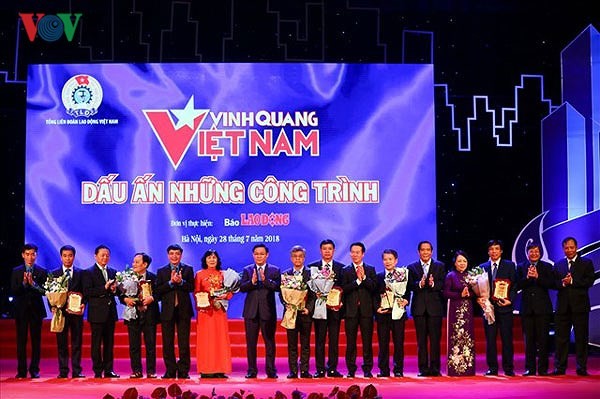 Vinh danh những công trình tiêu biểu trong sự nghiệp xây dựng và bảo vệ tổ quốc - ảnh 1