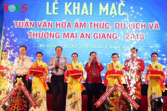 Hơn 500 gian hàng tham gia Tuần lễ Văn hóa ẩm thực, Du lịch và Thương mại An Giang - ảnh 1