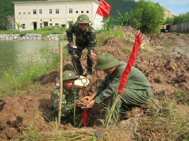 Khắc phục hậu quả bom mìn sau chiến tranh - cần sự vào cuộc của cả xã hội - ảnh 1