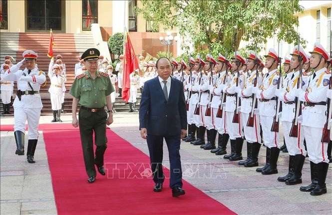 Thủ tướng Chính phủ: Xây dựng đội ngũ cán bộ Công an “trọng dân, gần dân, hiểu dân, học dân và có trách nhiệm với dân“ - ảnh 1