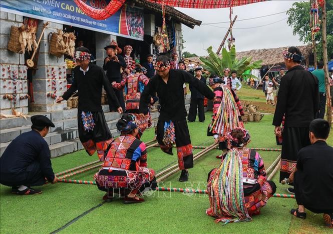 Tháng 11, tôn vinh tinh hoa văn hóa các dân tộc Việt Nam - ảnh 1