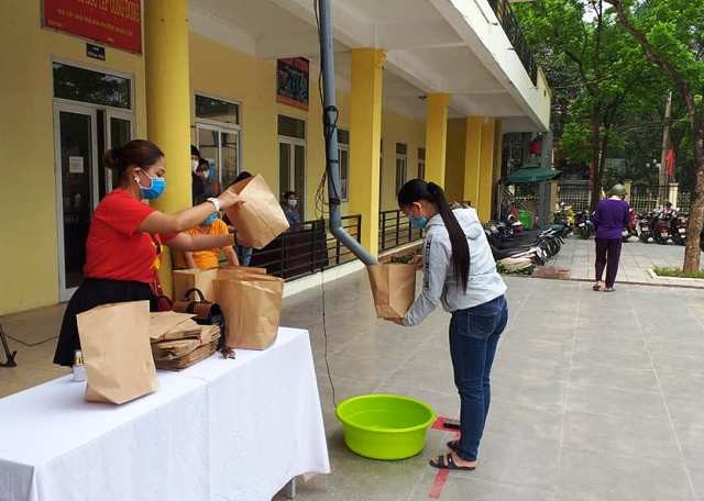 ATM gạo miễn phí tại Hà Nội – Chia sẻ yêu thương - ảnh 7