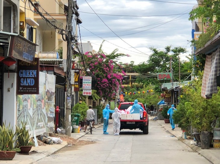 Thành phố Hội An chăm lo từng hộ dân trong khối phố bị phong tỏa - ảnh 1