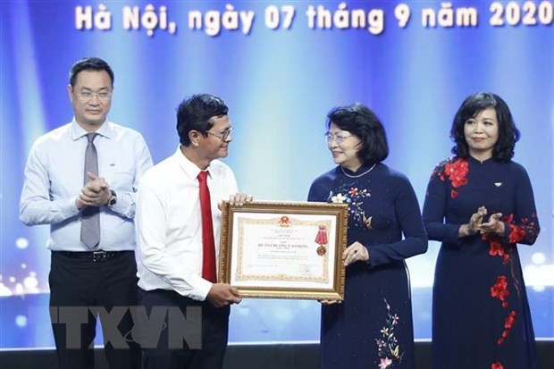 Kỷ niệm 50 năm ngày phát sóng chương trình truyền hình đầu tiên - ảnh 1