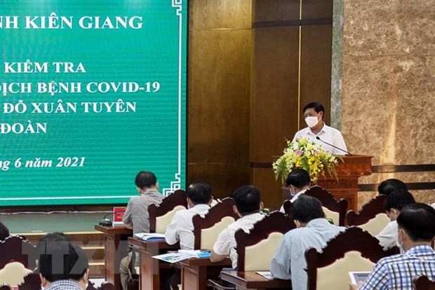 Kiên Giang: Tiêm vaccine ở Phú Quốc để đón đầu đợt du lịch cuối năm - ảnh 1