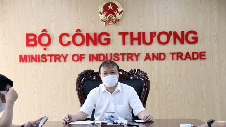 Phấn đấu kim ngạch xuất khẩu tăng trưởng 4-5% và duy trì đà xuất siêu trong năm 2021 - ảnh 1