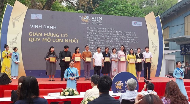 Hơn 60.000 lượt người đến tham quan và mua sản phẩm du lịch tại VITM 2023 - ảnh 1