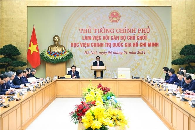 Thủ tướng Phạm Minh Chính làm việc với cán bộ chủ chốt Học viện Chính trị quốc gia Hồ Chí Minh - ảnh 1