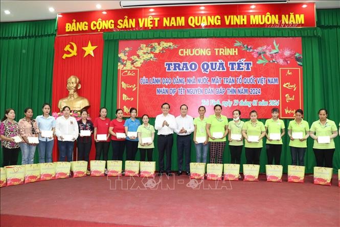 Chăm lo Tết cho các đối tượng chính sách, người nghèo và người lao động cả nước  - ảnh 1