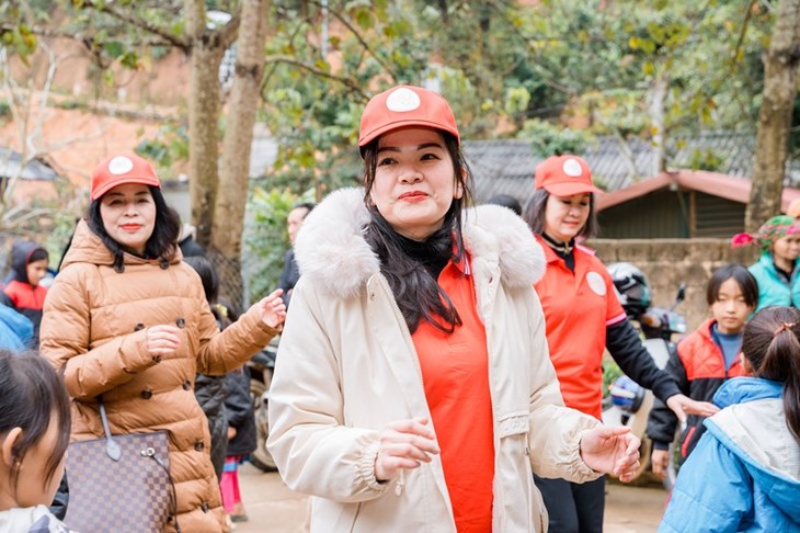 Quỹ nhân ái - Hoa hậu áo dài phu nhân toàn Châu Âu: Trao đi yêu thương để nhận lại yêu thương - ảnh 17