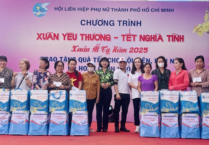 Quỹ nhân ái, Hoa hậu Áo dài phu nhân toàn Châu Âu mang “Xuân an vui” đến những hoàn cảnh khó khăn tại TPHCM - ảnh 2