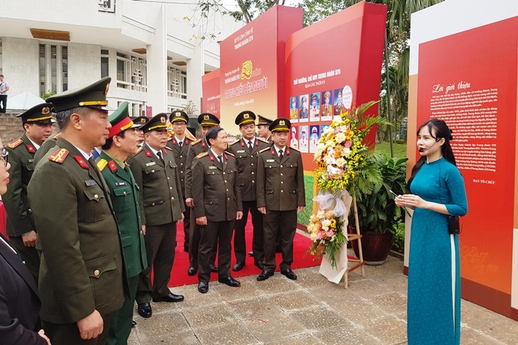 Khai mạc Triển lãm “Trung đoàn 375 - 50 năm trung hiếu bên Người” - ảnh 2