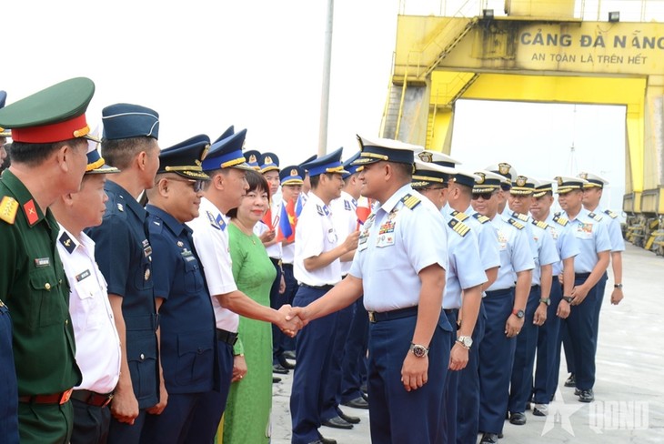 Tàu Lực lượng Bảo vệ bờ biển Philippines thăm Đà Nẵng - ảnh 1