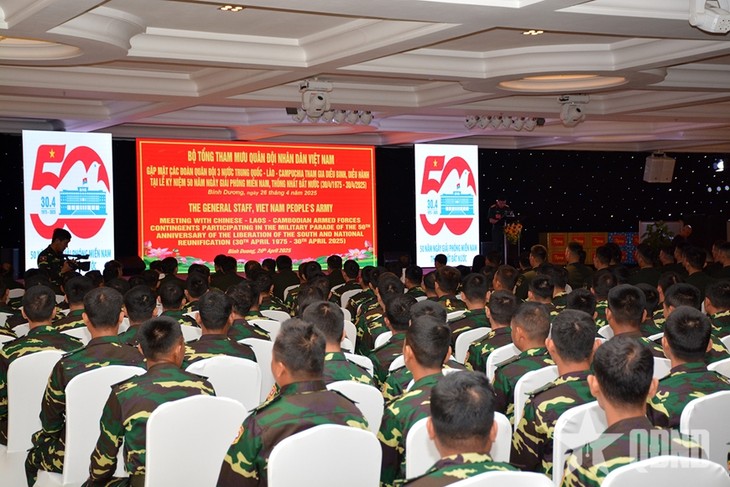 Lãnh đạo quân đội Việt Nam gặp mặt các đoàn quân đội quốc tế tham gia diễu binh ngày 30/4 - ảnh 2