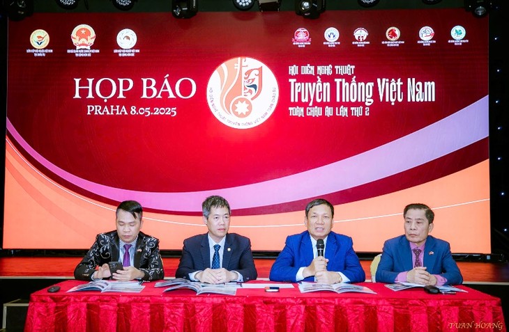 Hội diễn nghệ thuật truyền thống Việt Nam toàn châu Âu: gìn giữ văn hóa Việt Nam cho thế hệ hôm nay và mai sau - ảnh 2