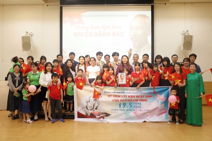 Người Việt ở Kansai, Nhật Bản kỷ niệm 135 năm ngày sinh Chủ tịch Hồ Chí Minh - ảnh 1