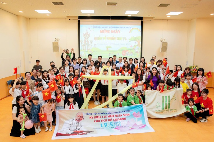 Người Việt ở Kansai, Nhật Bản kỷ niệm 135 năm ngày sinh Chủ tịch Hồ Chí Minh - ảnh 8