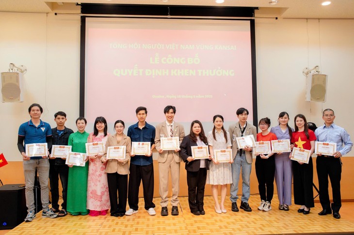 Người Việt ở Kansai, Nhật Bản kỷ niệm 135 năm ngày sinh Chủ tịch Hồ Chí Minh - ảnh 7