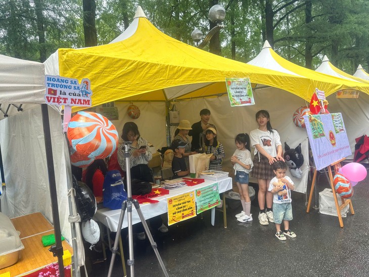 Tổng Lãnh sự quán Việt Nam tại Osaka đẩy mạnh kết nối cộng đồng - ảnh 6