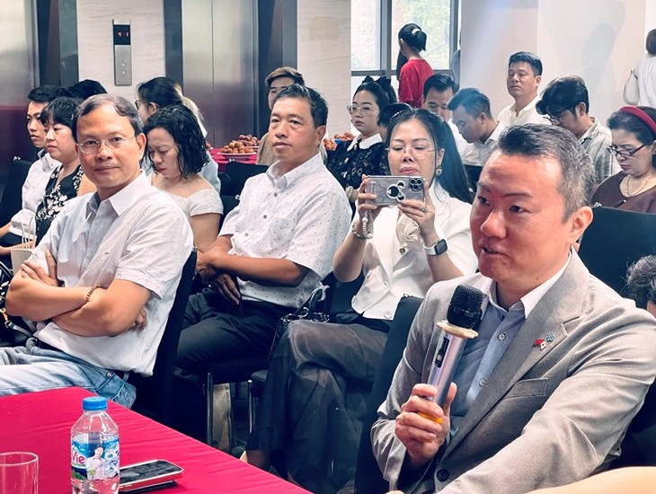 Lược sử nước Việt bằng tranh đến với thế hệ trẻ gốc Việt tại Nhật Bản  - ảnh 3